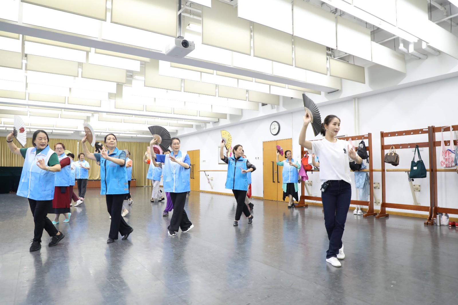 1677226900103035328.jpg 1677226900103035328.jpg